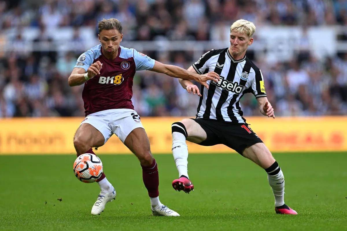 南宫NG官方网站-萨克拉门托国王内部会议纪要流出：今晨主帅复盘，欧联使命明确，阵容厚度经受考验的简单介绍